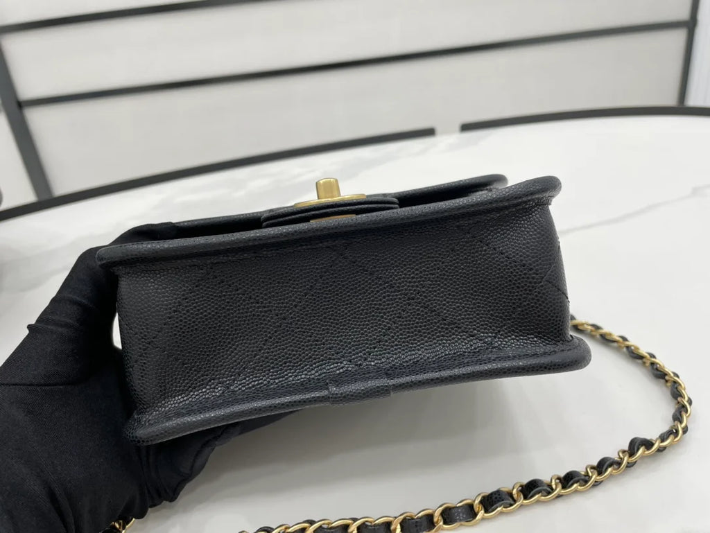 Black Flap Bag O572