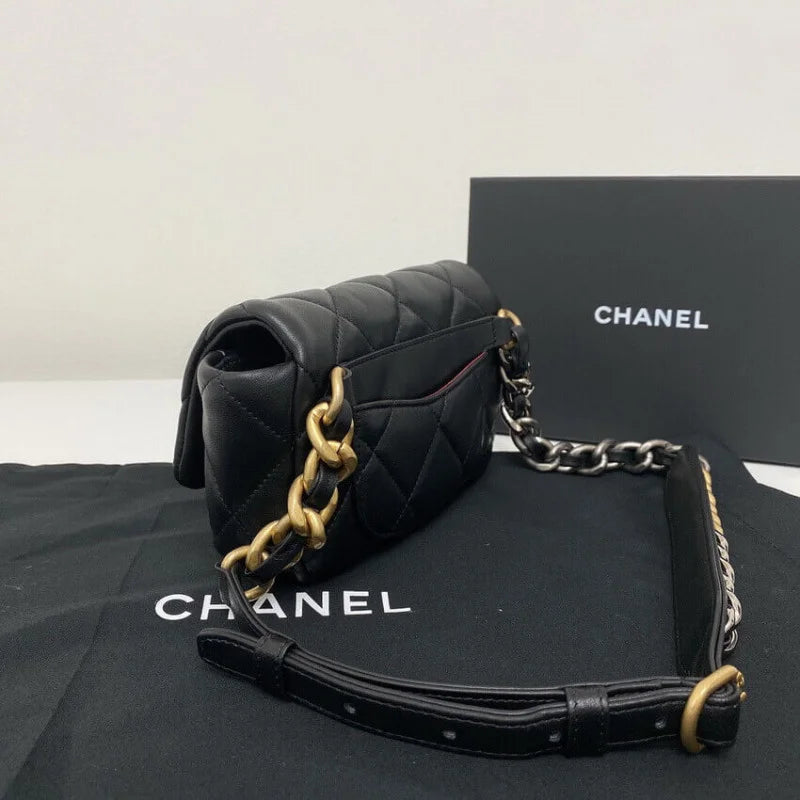 Black Lambskin Quilted Waist Bag F8748