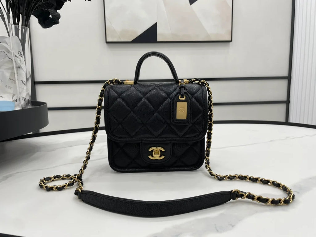Black Flap Bag O572