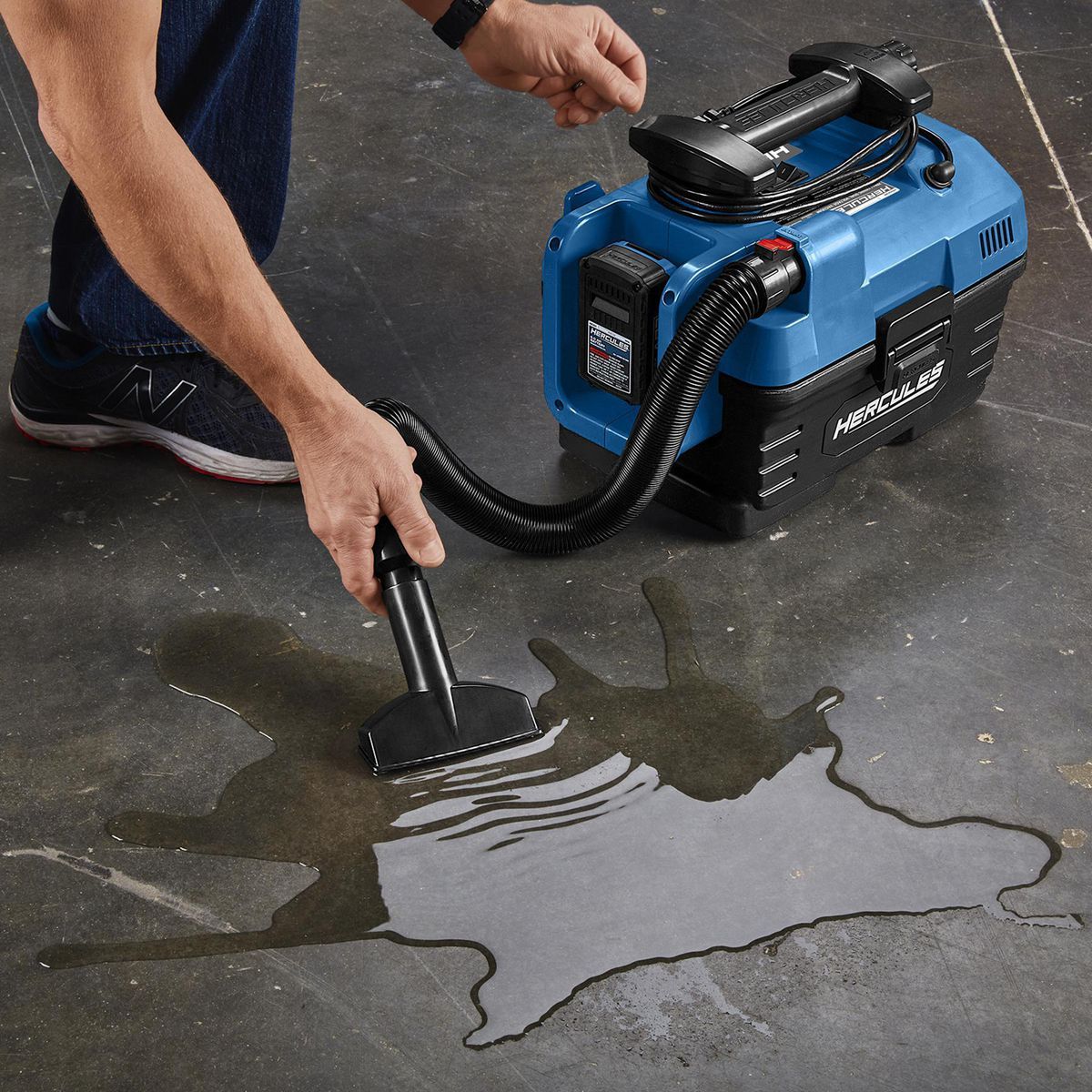2 Gallon Wet/Dry Portable Vacuum M41474