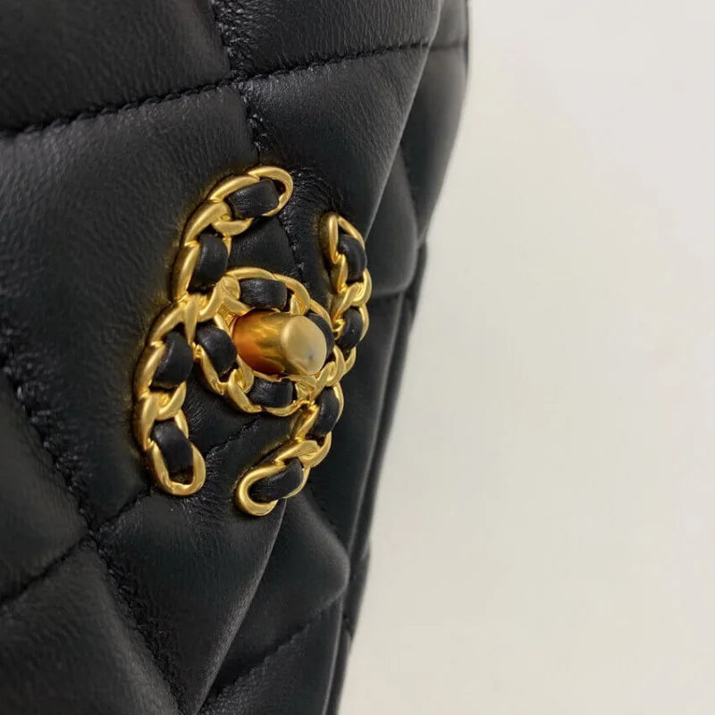 Black Lambskin Quilted Waist Bag F8748