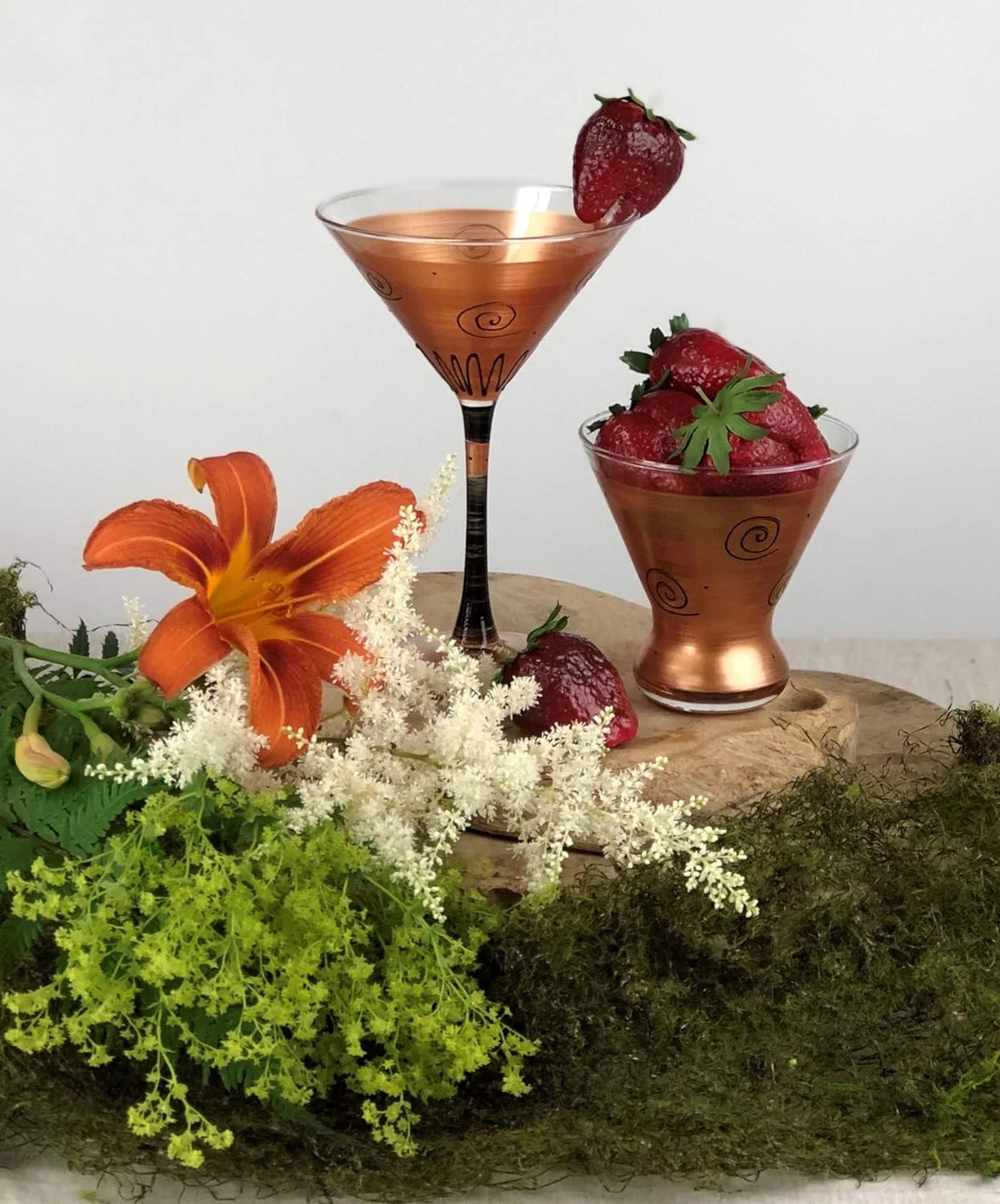 Hand Painted Martini Glasses Set Of 2 Gold T346