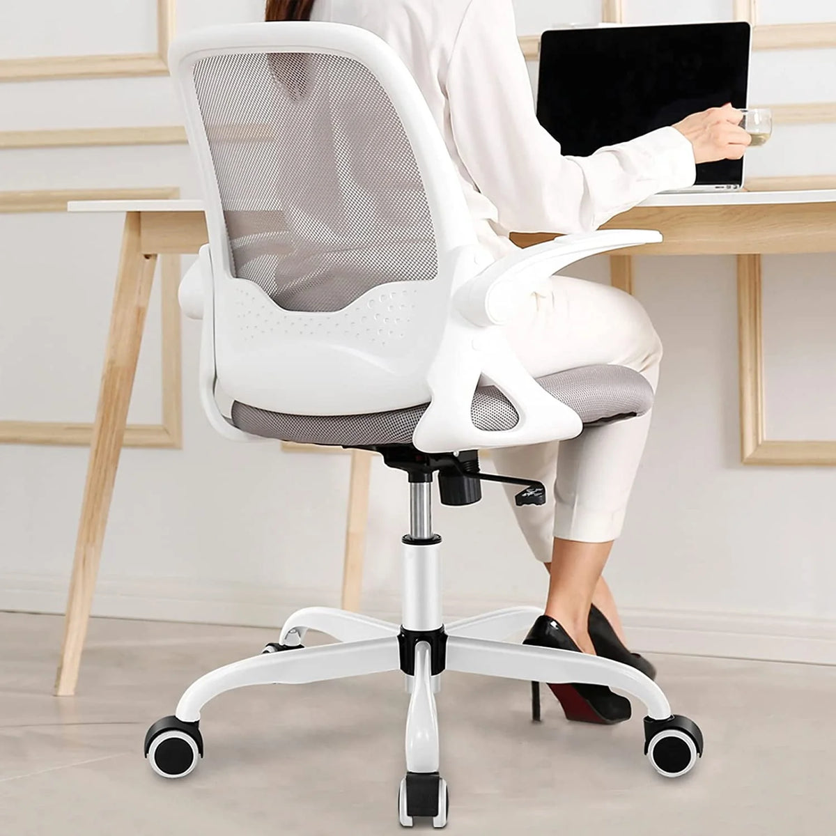 Black Ergonomic Mesh Office Chair S655
