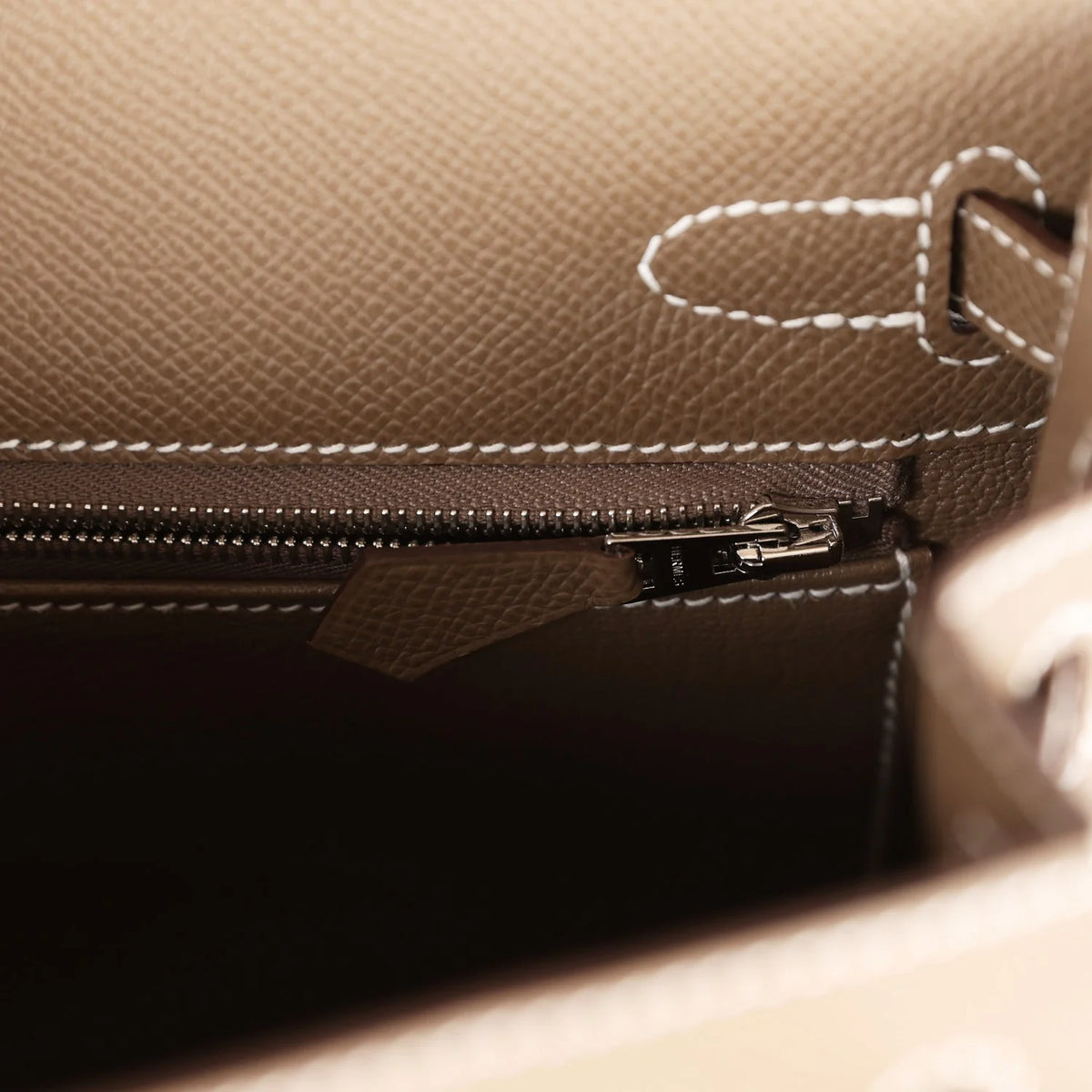 Kelly 25 Etoupe Epsom Palladium Hardware Bag A105