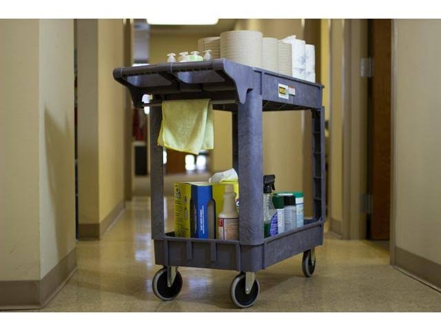 500 Pound Polypropylene Rolling Cart V2623