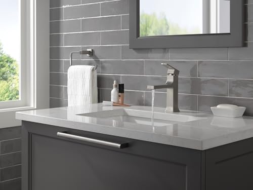 Matte Black 1 Hole Bathroom Faucet with Push-Pop Drain U976