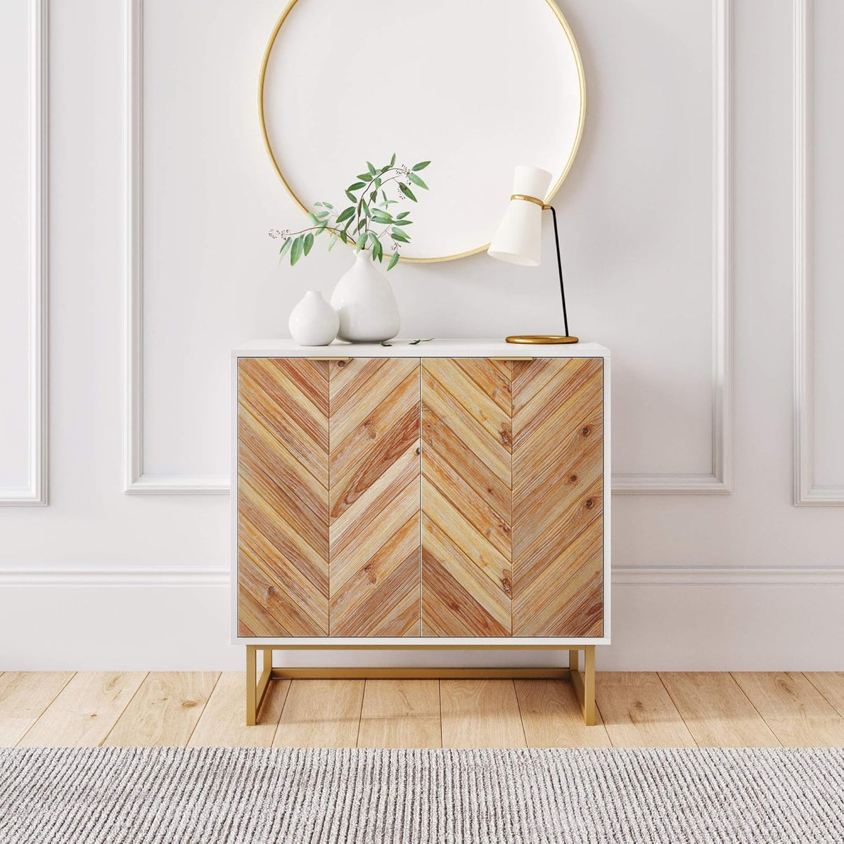 White Free Standing Accent Cabinet with Doors Q642