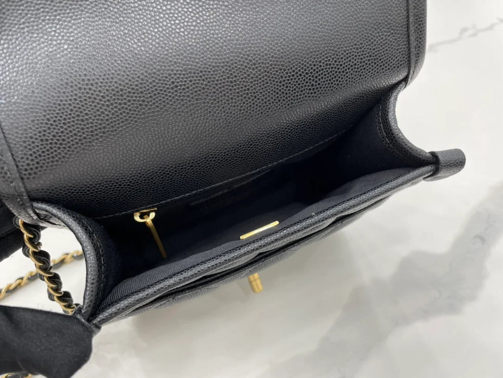Black Flap Bag O572