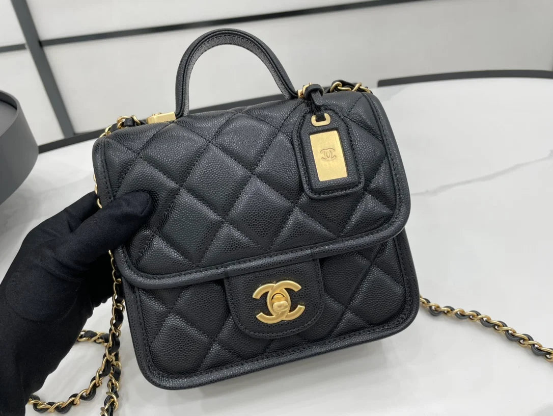 Black Flap Bag O572